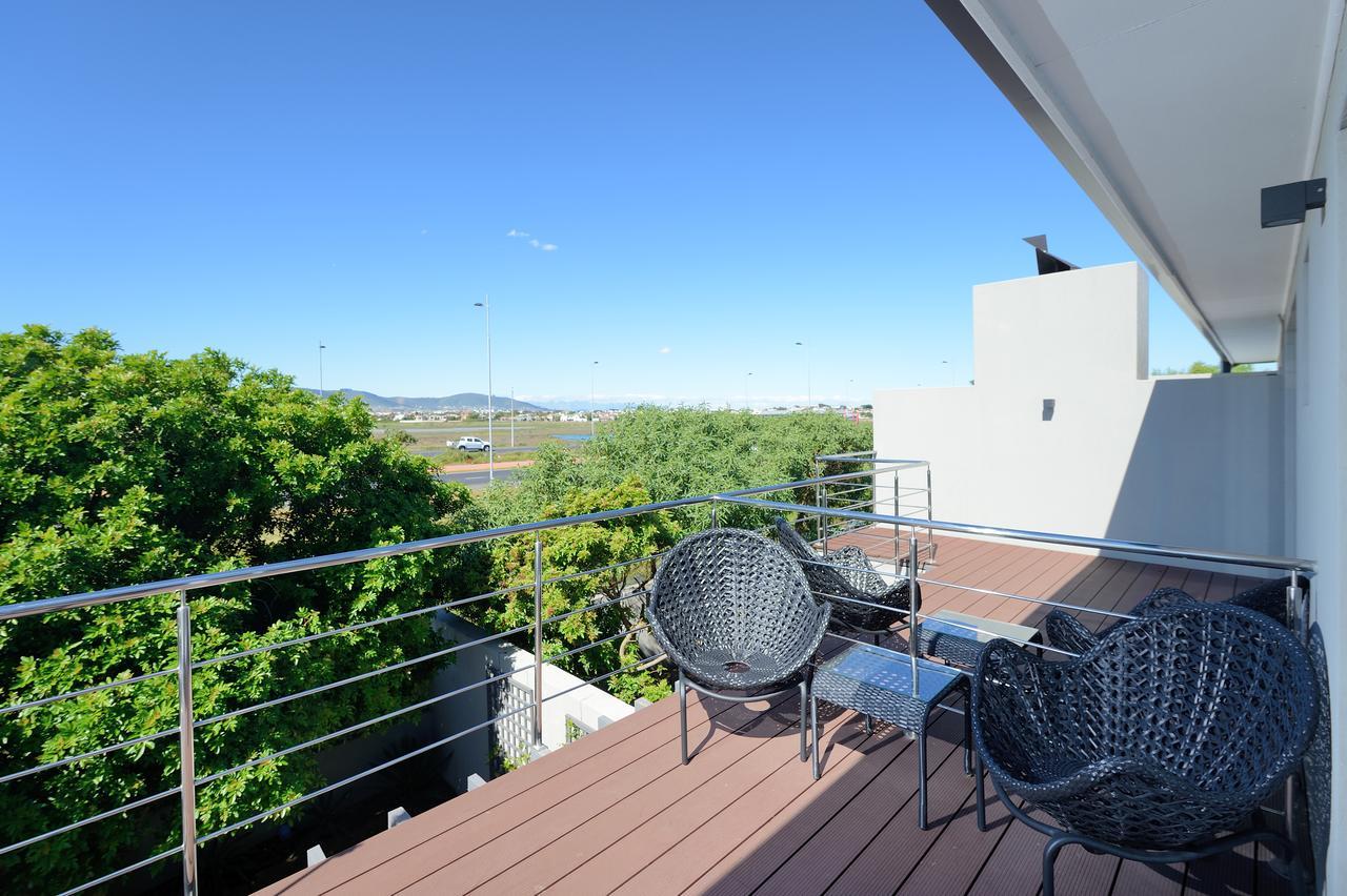 Grand Blue D Hotel Cape Town Exterior foto